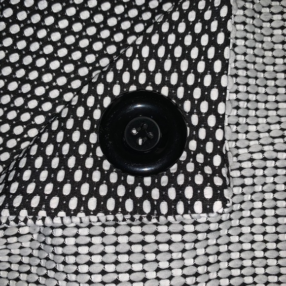 Curvesque - Picture 6 of 7